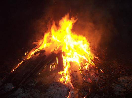 ../Images/osterfeuer107.jpg