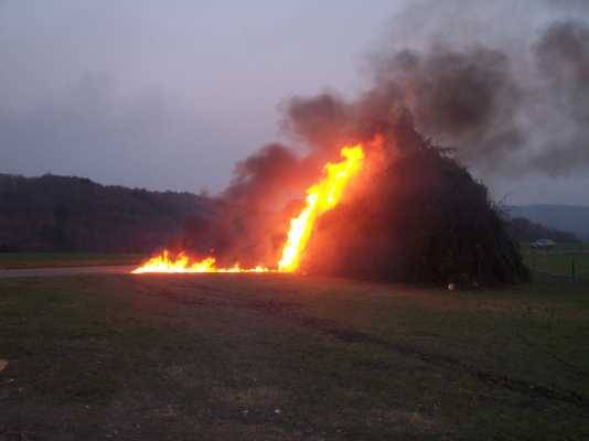 ../Images/osterfeuer274.jpg