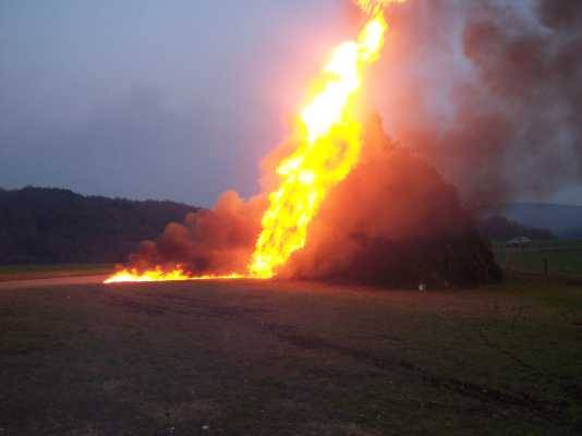 ../Images/osterfeuer276.jpg