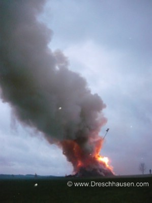 ../Images/osterfeuer388.jpg