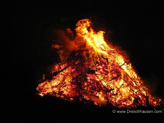 ../Images/osterfeuer403.jpg