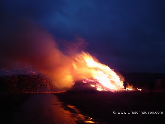 ../Images/osterfeuer407.jpg