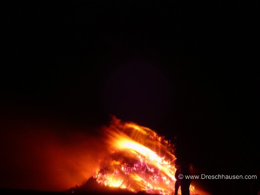 ../Images/osterfeuer413.jpg