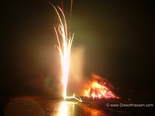 ../Images/osterfeuer423.jpg